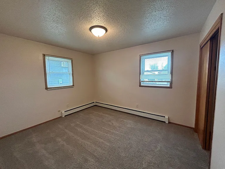 352 2nd Ave SW — Photo 5