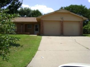 113 SE Coachman Dr, Lawton, OK 73501