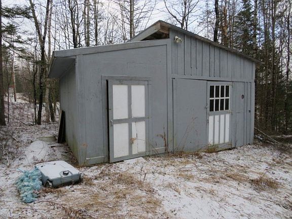 4th image of 990 Oregon Road