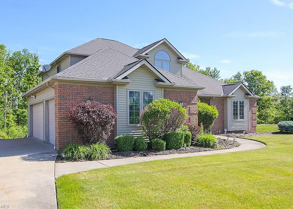 1st image of 27105 Tinkers Valley Dr