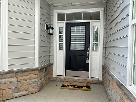 4th image of 809 Moorings Cir