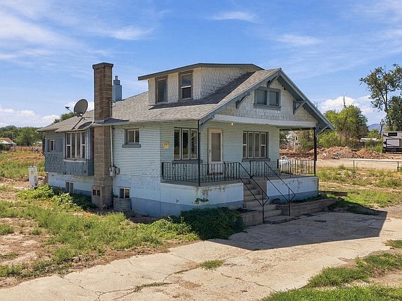 3rd image of 84 E Main St