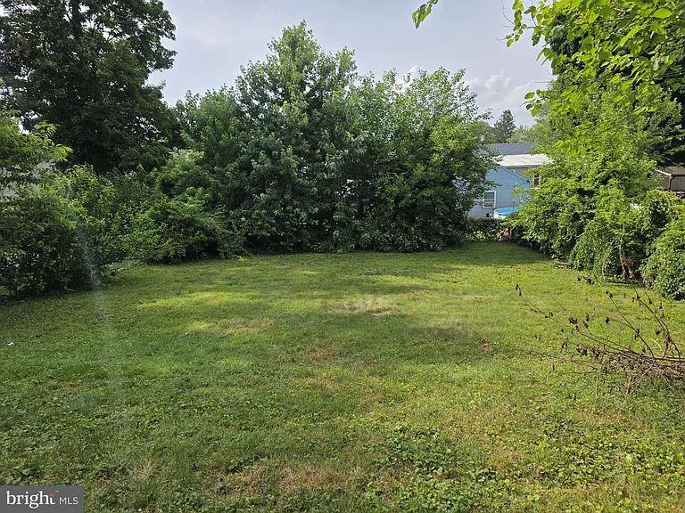 50 Princeton Ave — Photo 16