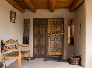 635 Don Nicholas Rd, Taos, NM 87571