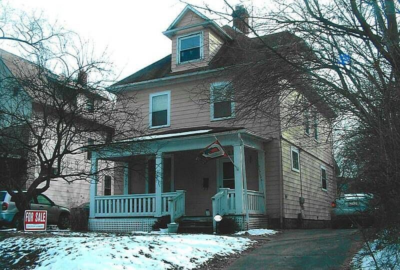 Clintonville Charmer