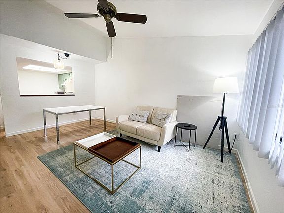 4th image of 2508 SW 35th Pl APT 54