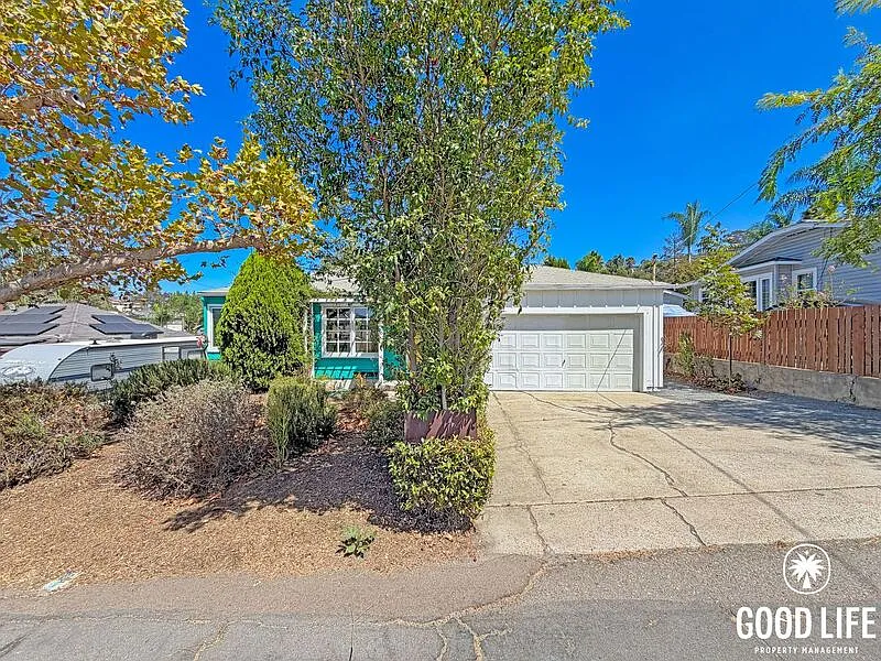 4521 Maple Ave