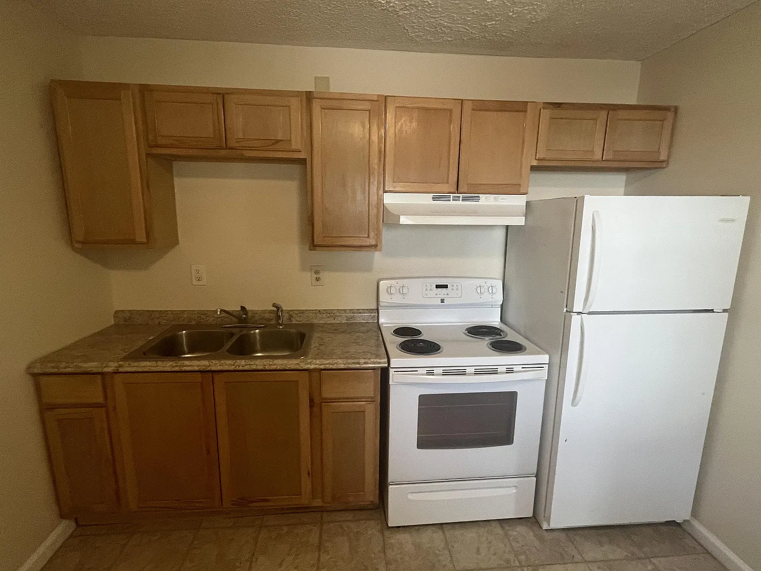 320 E 4th Ave — Photo 4