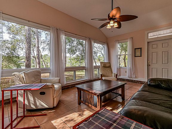 2nd image of 238 Ashford Ct