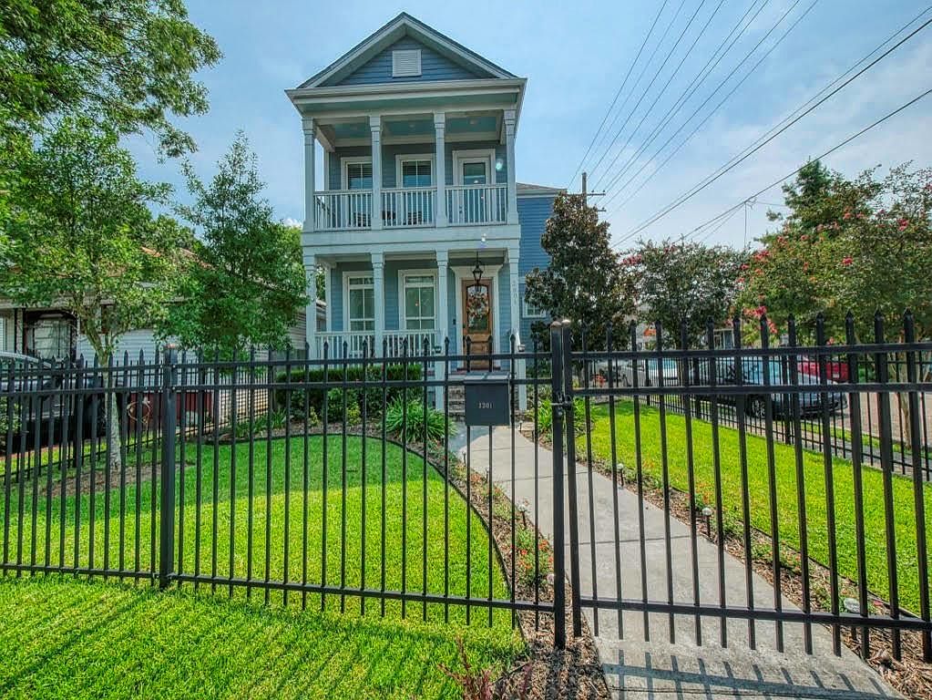 2301 Upperline St, New Orleans, LA 70115 Zillow