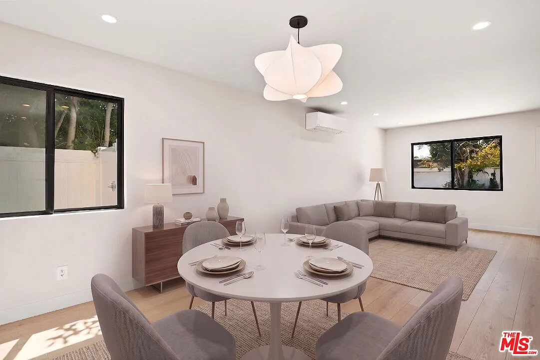 2 bed, 3.0 bath, 1300 sqft, $5,750 — Photo 4