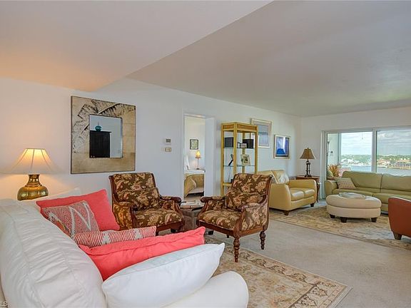 3rd image of 3420 Gulf Shore Blvd N #W-72