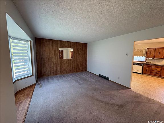 3rd image of 86 1st STREET SW