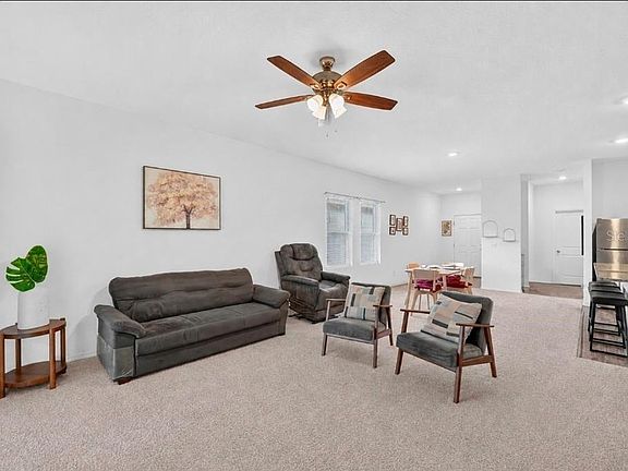 2nd image of 5816 BEEFMASTER ROAD