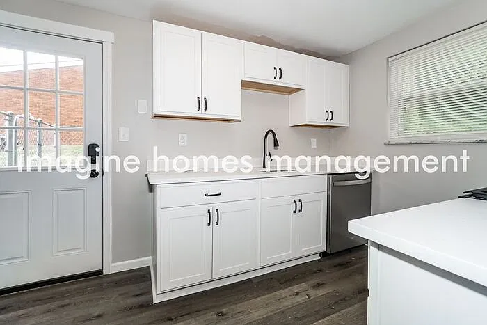 104 College Park Dr — Photo 5