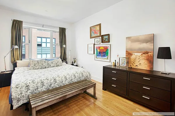 Sold by Bond New York | media 4