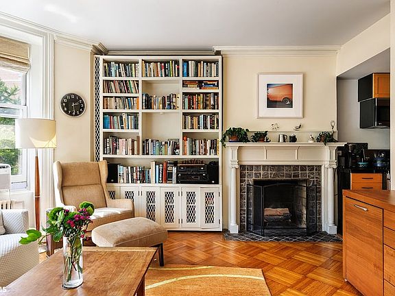 4th image of 31 Pierrepont St APT 3A