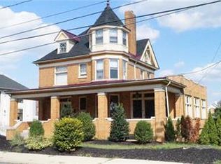 855 3rd St, Whitehall, PA 18052