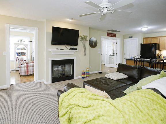 5th image of 207 Dyckman Ave APT 4