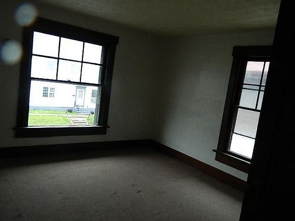 3rd image of 74 Mary Ave