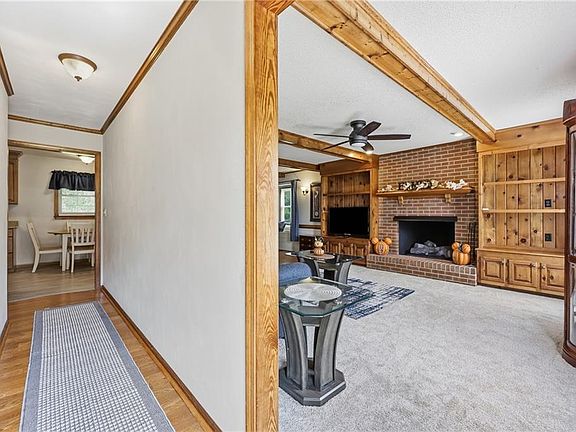 3rd image of 708 Wimbley Ln
