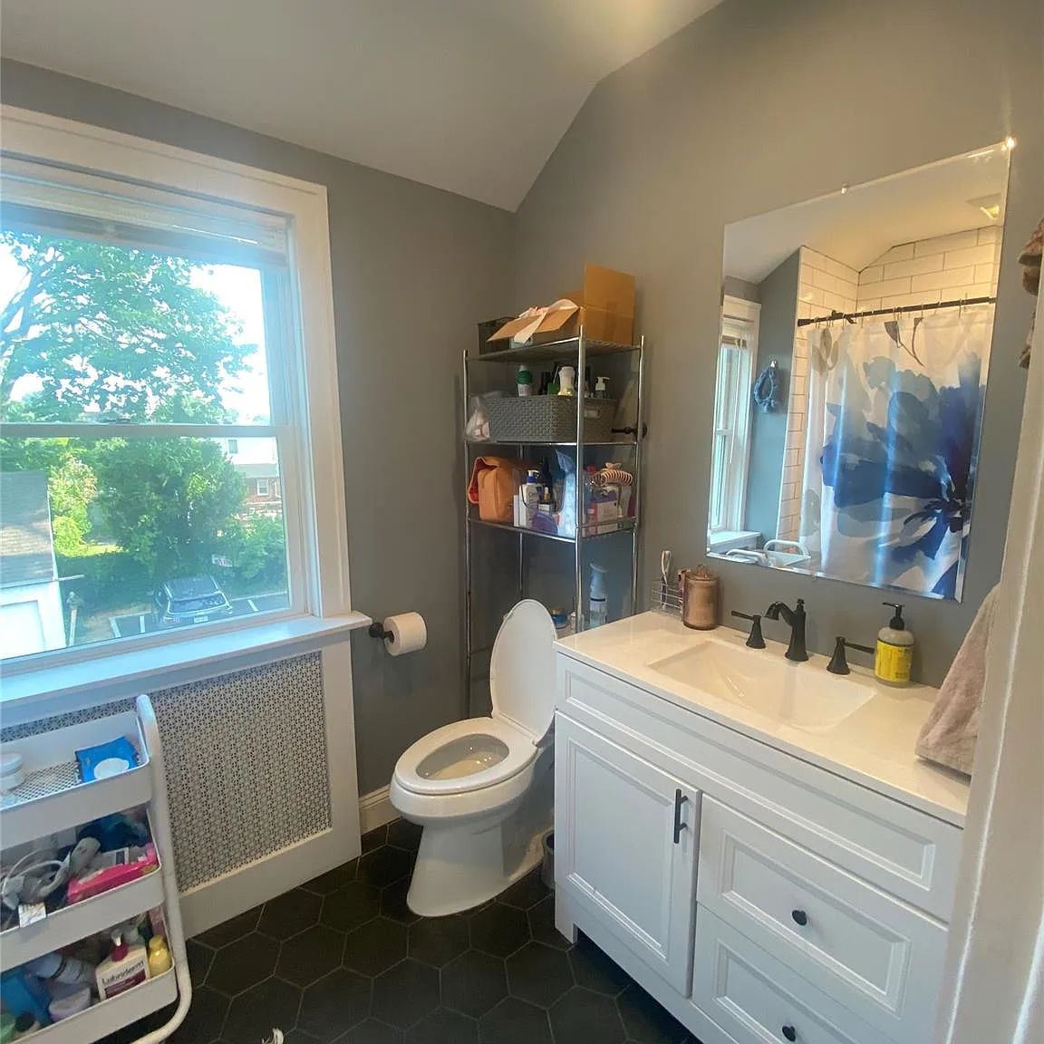 2 bed, 1.0 bath, 875 sqft, $3,200 — Photo 3