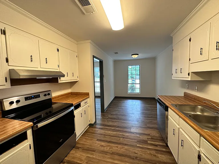 568 Fairfield Way — Photo 9