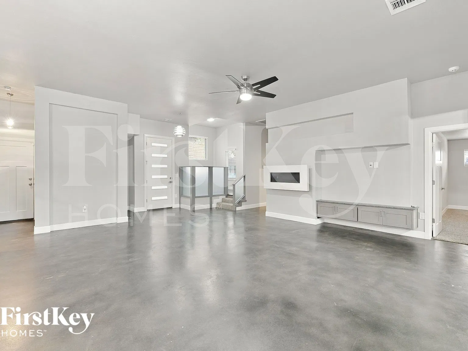 3 bed, 2.5 bath, 2727 sqft, $2,905 — Photo 4