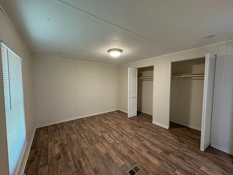 335 Ball St — Photo 6