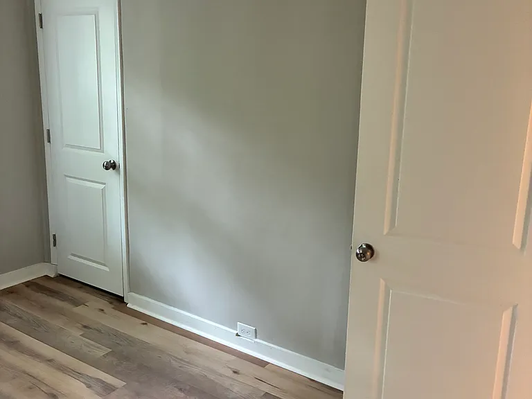 1421 Ridley Ave — Photo 5