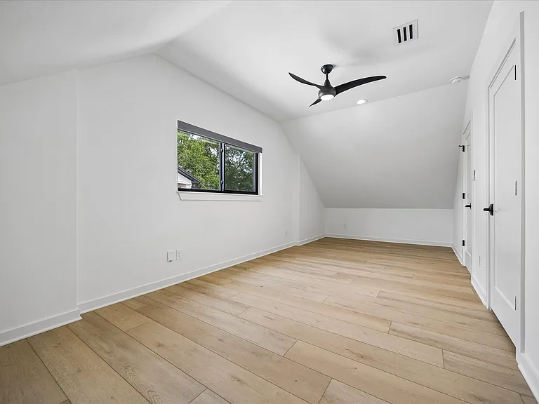 12510 Mooreknoll Ln — Photo 24