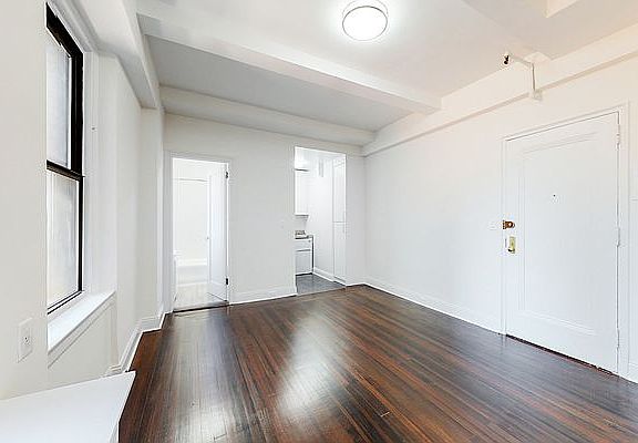 2nd image of 145 W 55th St #14BB