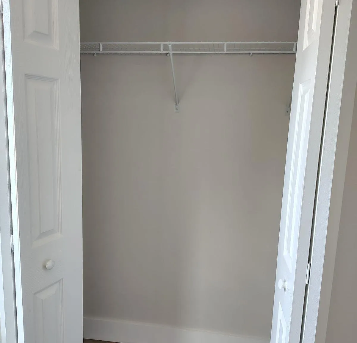 475 Umatilla Blvd — Photo 2