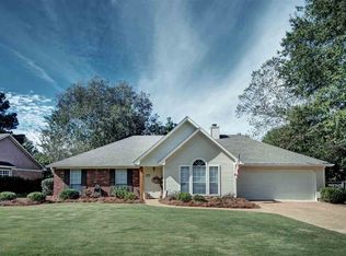 590 Huntington Dr, Madison, MS 39110