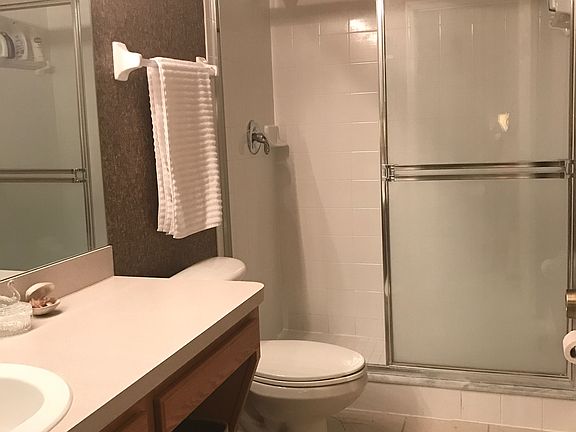 3rd image of 11176 Windsor Place Cir