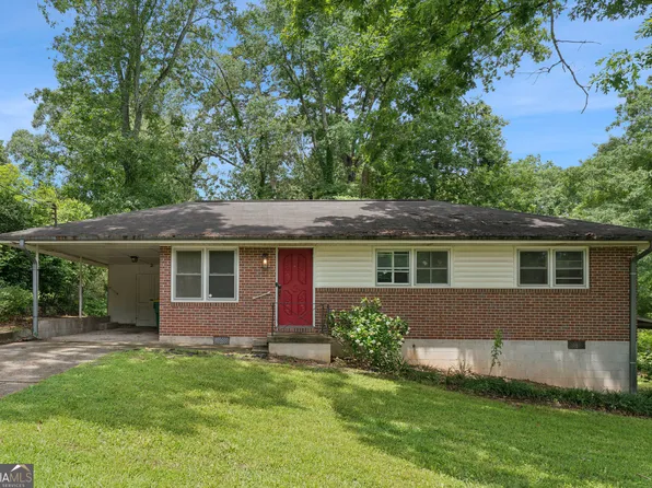 4653 Ridgewood Dr, Forest Park, GA 30297