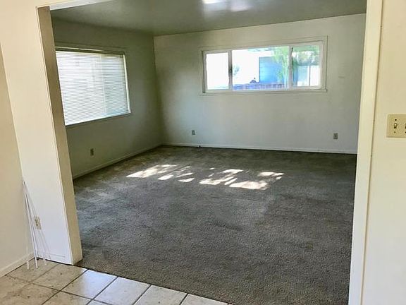 4th image of 1107B Seabright Ave