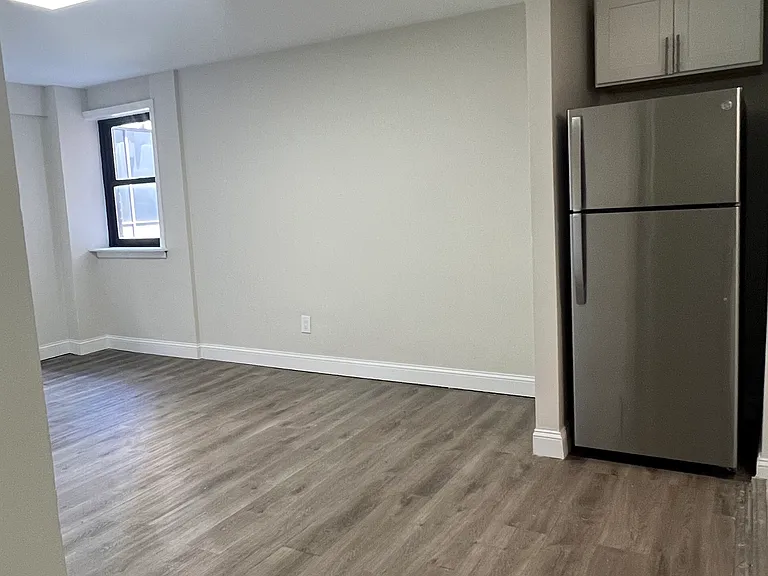 111 Washington St #11H — Photo 3