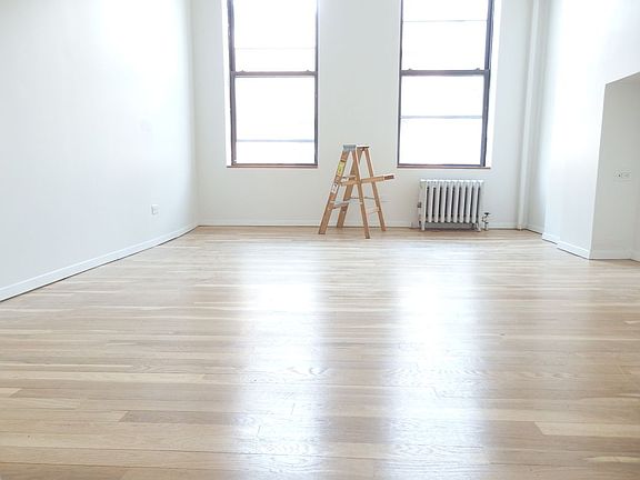 5th image of 415 W 47th St APT 4E