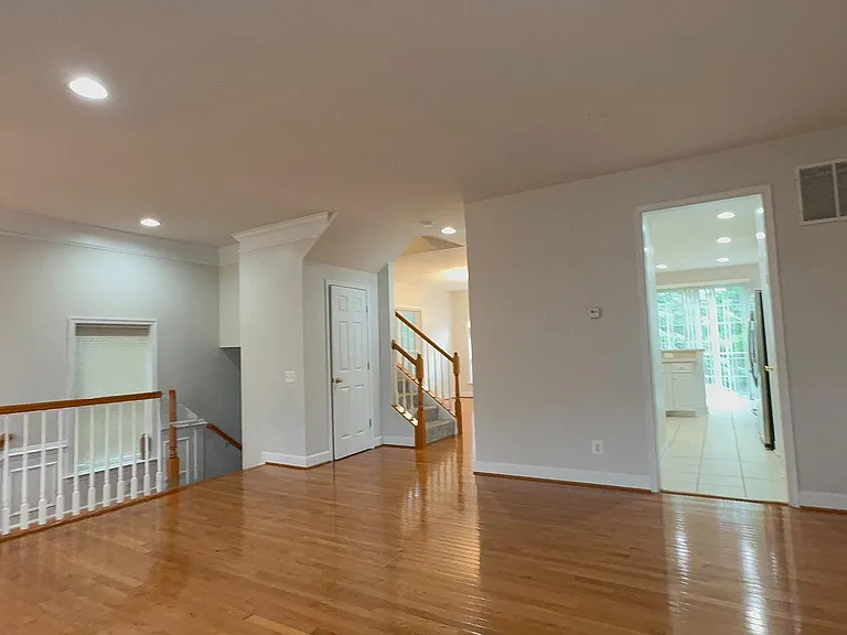 9283 Laurel Ridge Crossing Rd — Photo 3