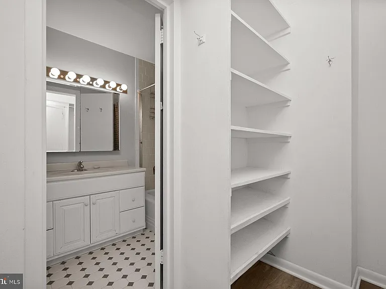 4101 Cathedral Ave NW #910 — Photo 11