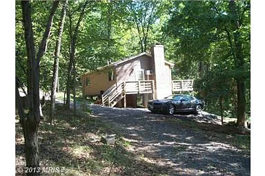 460 Hilltop Ln photo 1
