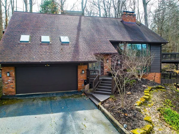 8648 Tanglewood Trl, Chagrin Falls, OH 44023