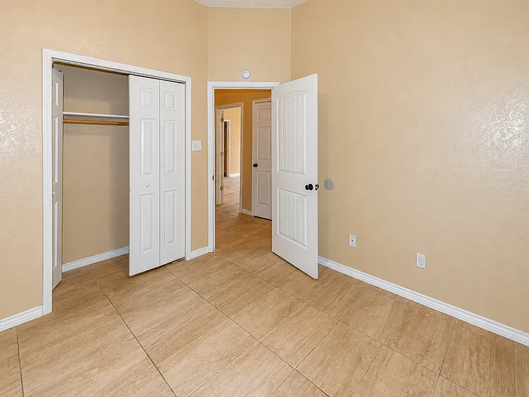 2308 Woodlands Dr — Photo 16