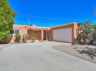 2215 Elizabeth St NE, Albuquerque, NM 87112