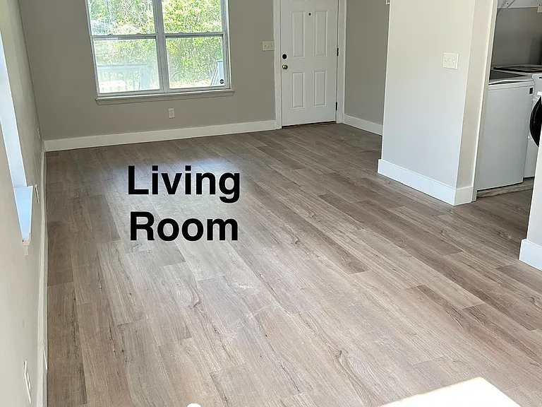353 Courtenay Ave — Photo 2