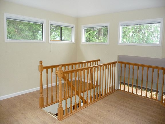 5th image of 1026 W Herron Blvd NW