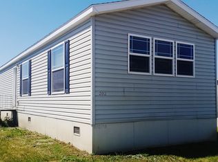 313 S Montana St, Tioga, ND 58852