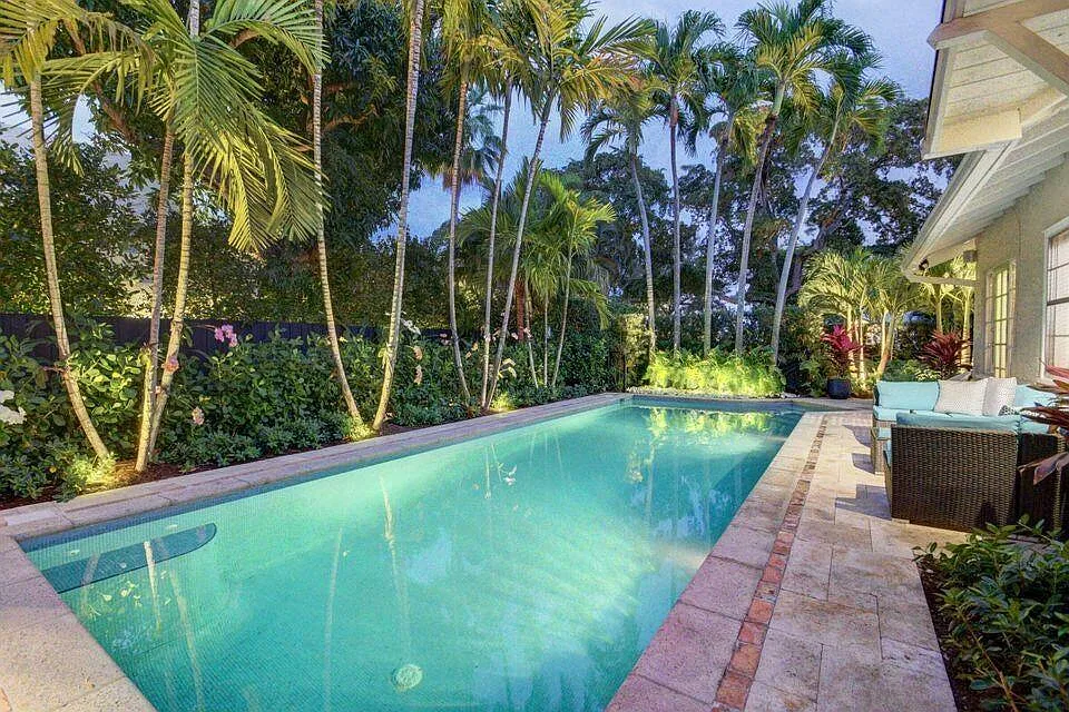 1 bed, 1.0 bath, 744 sqft, $7,000 — Photo 2