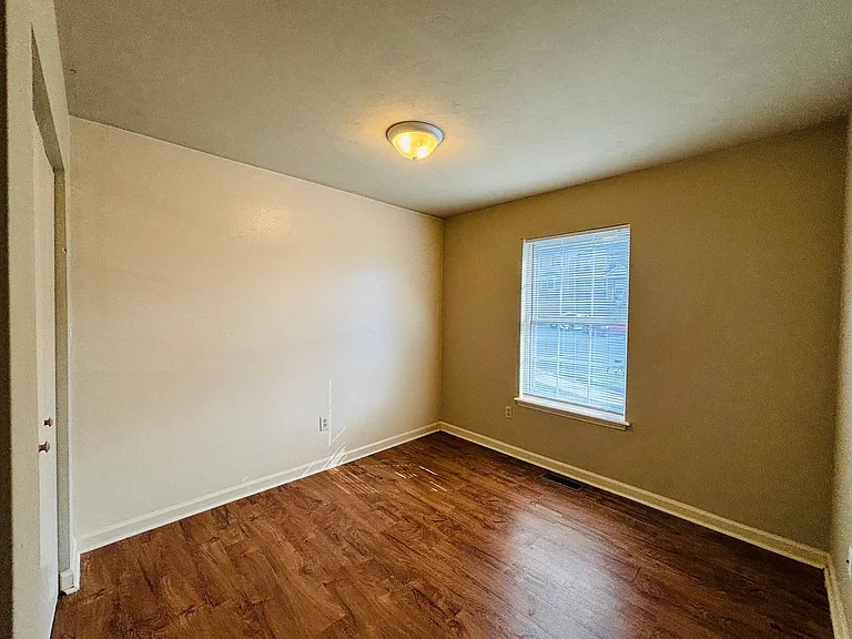 1416 Christine Ct — Photo 12